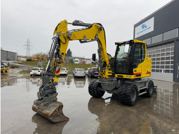Grävmaskin på däck LIEBHERR