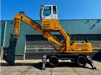 Materialhanterare LIEBHERR A 924