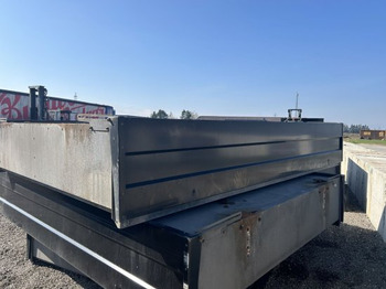 Kapelltrailer Schwarzmüller 30 Stück Palettenkasten: bild 3