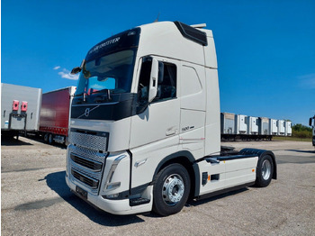 Dragbil VOLVO FH13