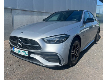 Sedan MERCEDES-BENZ