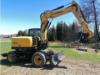 Grävmaskin på däck YANMAR