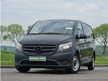 Små skåpbil MERCEDES-BENZ Vito 111