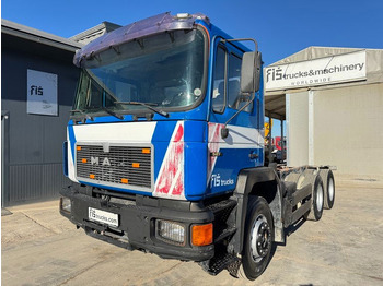 Chassi lastbil MAN 25.272