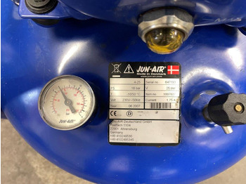 Industrimaskin whisper quiet compressor JUN-AIR 4-25 motor oil lubricated with pressure reducer JUNAIR: bild 2