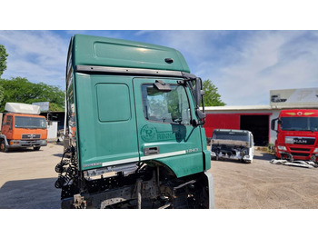 Hytt för Lastbil MERCEDES-BENZ AXOR 1843: bild 4