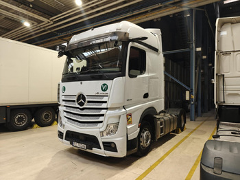 Dragbil MERCEDES-BENZ Actros 1845