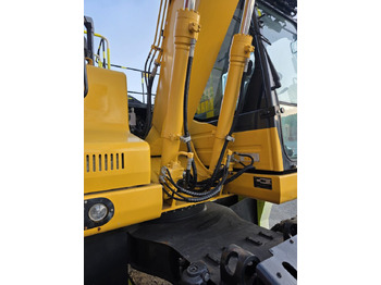 Grävmaskin på däck KOMATSU PW148-11: bild 4