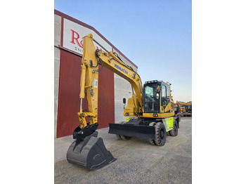Grävmaskin på däck KOMATSU PW148-11: bild 2