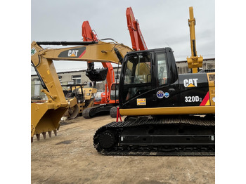 Grävmaskin CATERPILLAR 320D