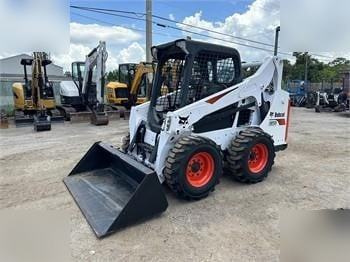 Kompaktlastare/ Slirstyrda lastare BOBCAT S590