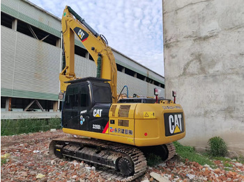 Bandgrävare CATERPILLAR 320D2