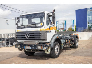 Lastväxlare lastbil MERCEDES-BENZ SK 2024