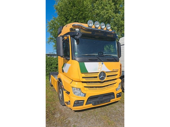 Dragbil MERCEDES-BENZ Actros 1843