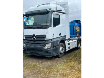 Dragbil MERCEDES-BENZ Actros 1846