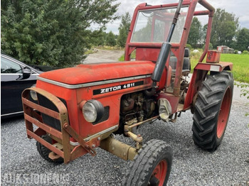 Traktor ZETOR