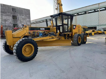 Väghyvel CATERPILLAR 140K