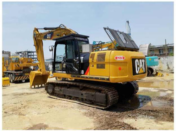 Bandgrävare CATERPILLAR 320D