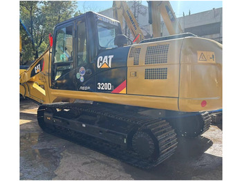 Bandgrävare CATERPILLAR 320D2