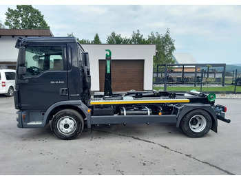 Lastväxlare lastbil MAN TGL 12.250