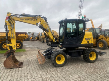 Grävmaskin på däck YANMAR