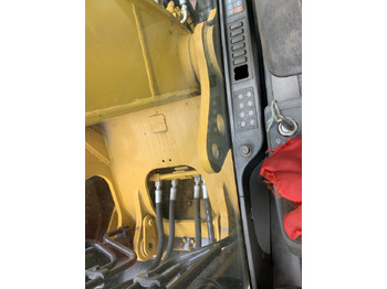 Grävmaskin CATERPILLAR 323D2L