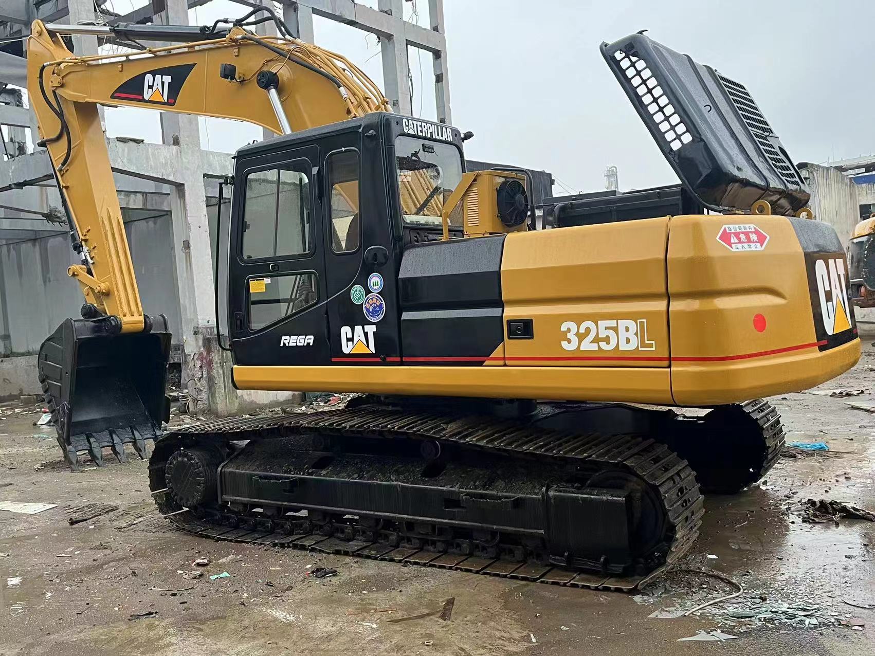 Bandgrävare CATERPILLAR 325BL