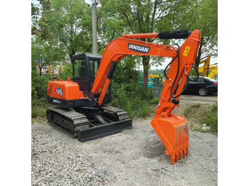 Bandgrävare DOOSAN DH60