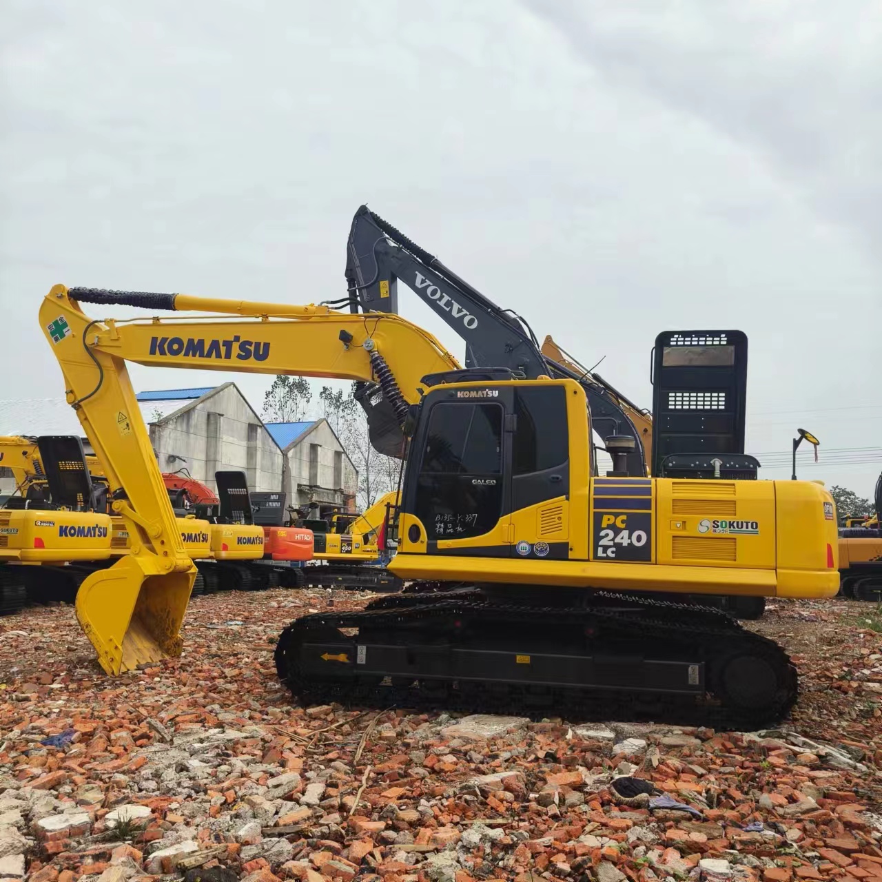 Bandgrävare KOMATSU PC240