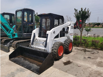 Kompaktlastare/ Slirstyrda lastare BOBCAT S130