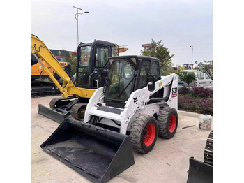 Kompaktlastare/ Slirstyrda lastare BOBCAT S130