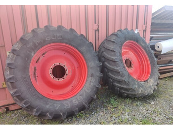 Däck FENDT