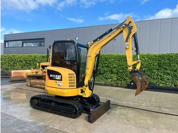 Minigrävmaskin CATERPILLAR 302.7DCR