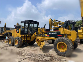 Väghyvel CATERPILLAR 120H