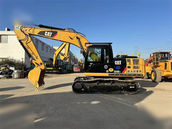 Bandgrävare CATERPILLAR 320D