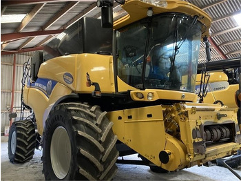Skördetröska New Holland CR9090 35 fod VF bord og 4wd mm.: bild 2
