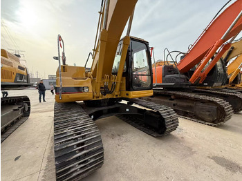 Bandgrävare CATERPILLAR 320B