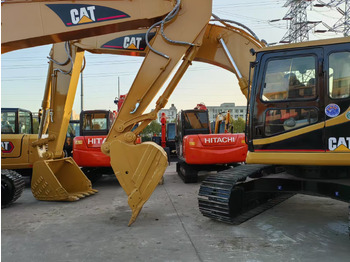 Bandgrävare CATERPILLAR 320B