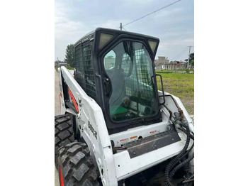 Kompaktlastare/ Slirstyrda lastare USED BOBCAT S160 Skid-steer Loader Bobcat S160 Carry Sweeper with Very Good Performance Is for Sale at a Low Price.: bild 2