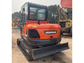 Bandgrävare DOOSAN DX60