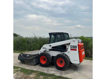 Kompaktlastare/ Slirstyrda lastare BOBCAT S160