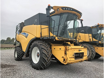 Skördetröska NEW HOLLAND CR series