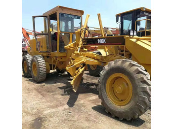 Väghyvel CATERPILLAR 140K