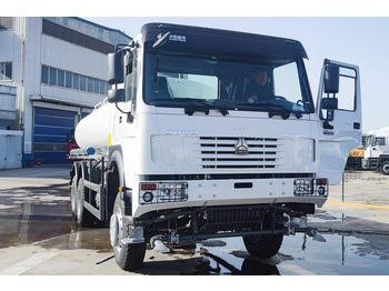 Tankbil SINOTRUK