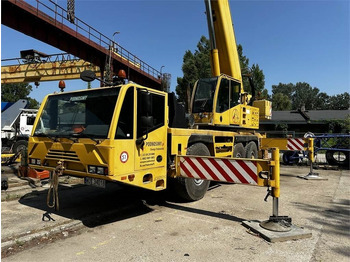 Allterrängkran DEMAG