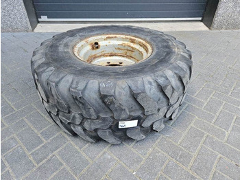 Däck och fälgar