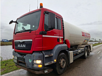 Tankbil MAN TGS 26.440