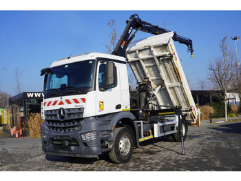 Flakbil MERCEDES-BENZ Arocs 1833