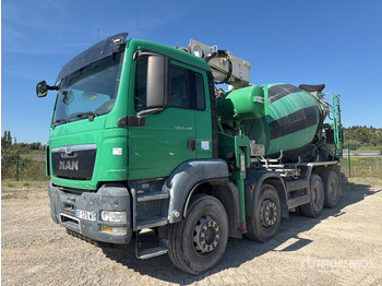 Betongbil med pump PUTZMEISTER