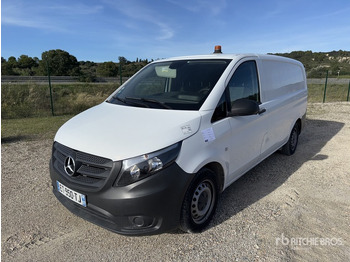 Små skåpbil MERCEDES-BENZ Vito 111